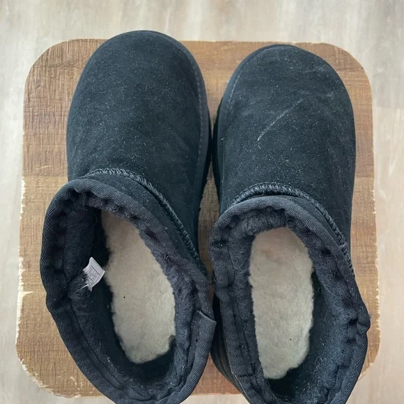 UGG Black Ankle Boots - Picture 3 of 8